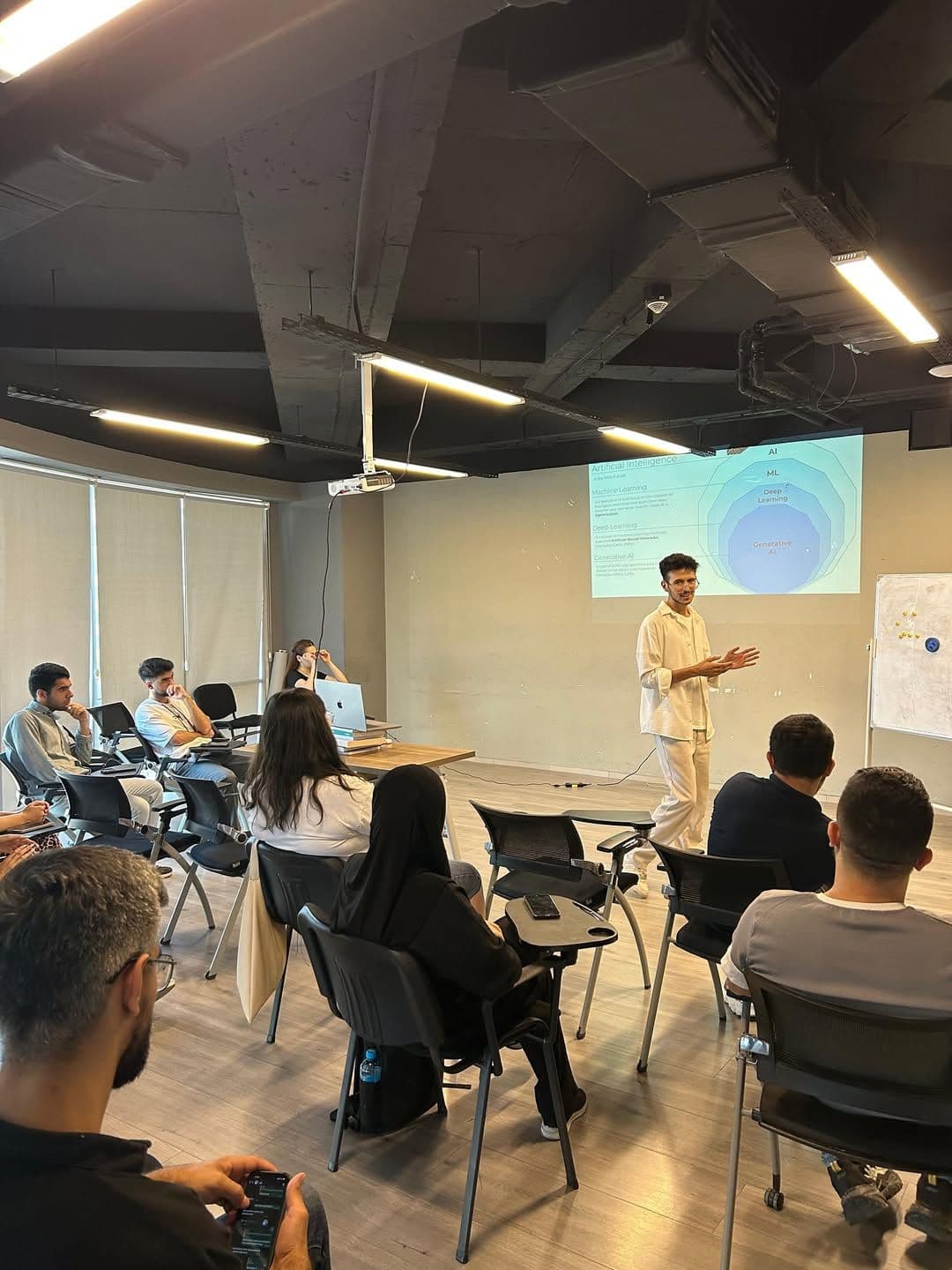 AI4Youth proqramında süni intellekt mövzusunun təqdimatı
